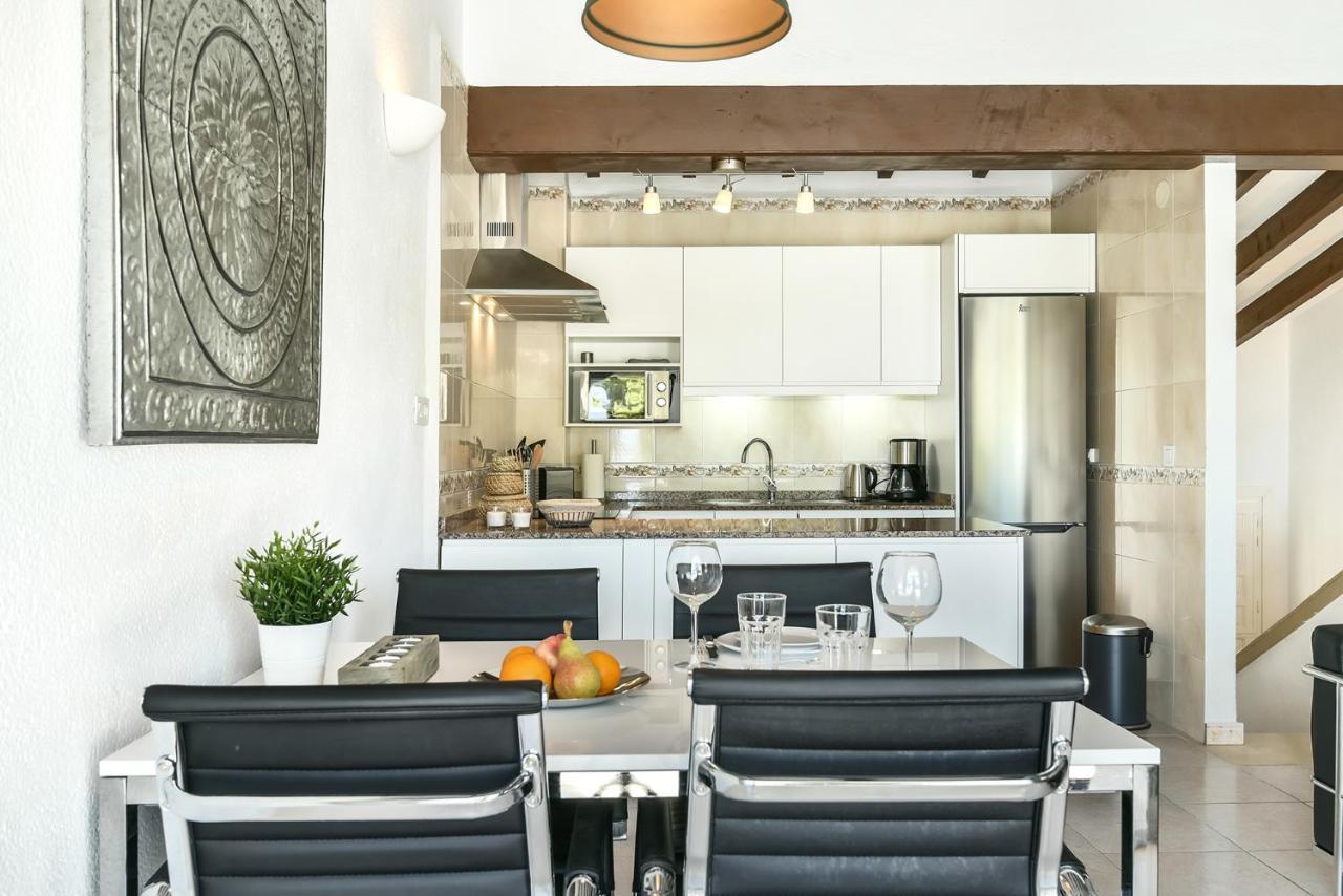 Modern Stylish Bungalow In โมไรรา ภายนอก รูปภาพ