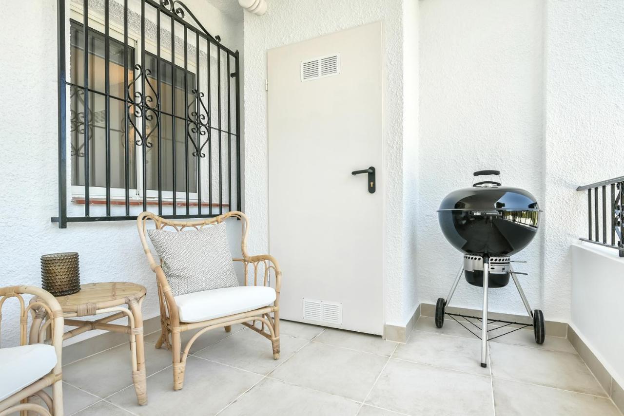 Modern Stylish Bungalow In โมไรรา ภายนอก รูปภาพ