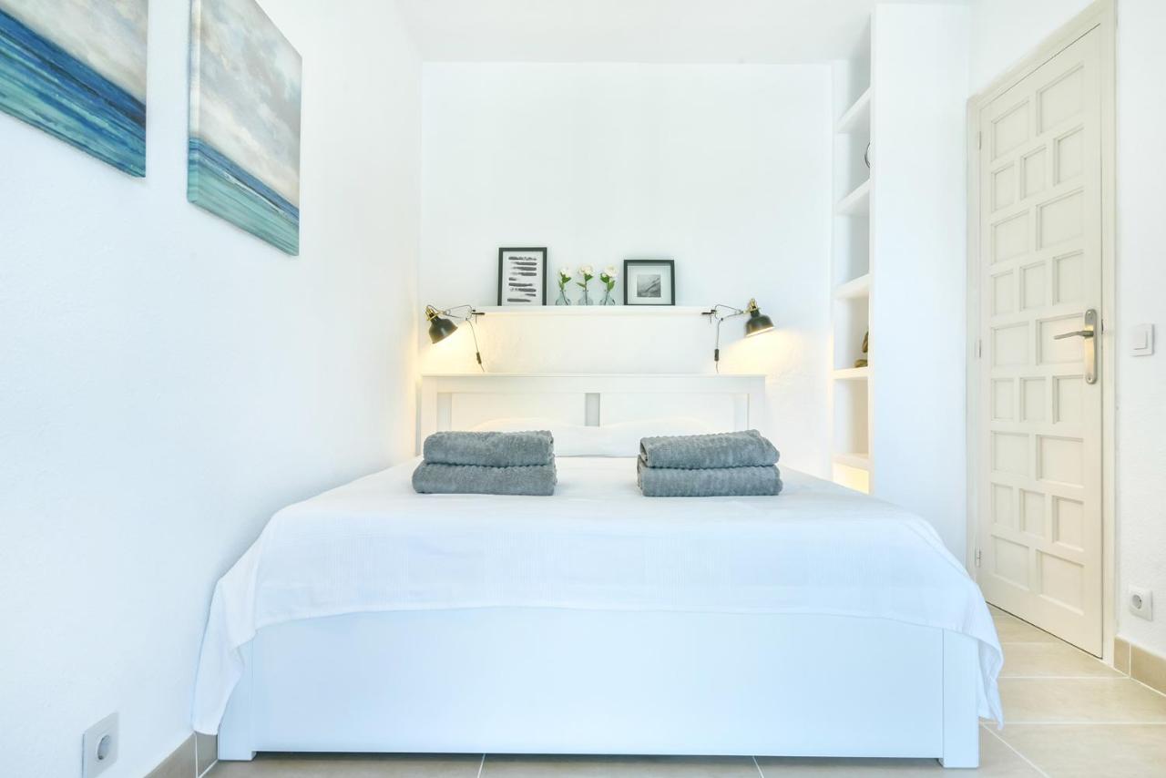 Modern Stylish Bungalow In โมไรรา ภายนอก รูปภาพ